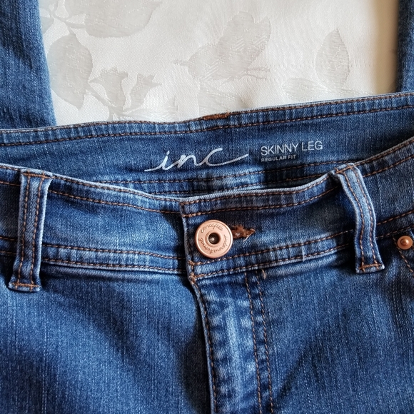 INC Skinny Leg Jeans Sz 2 - Picture 7 of 8